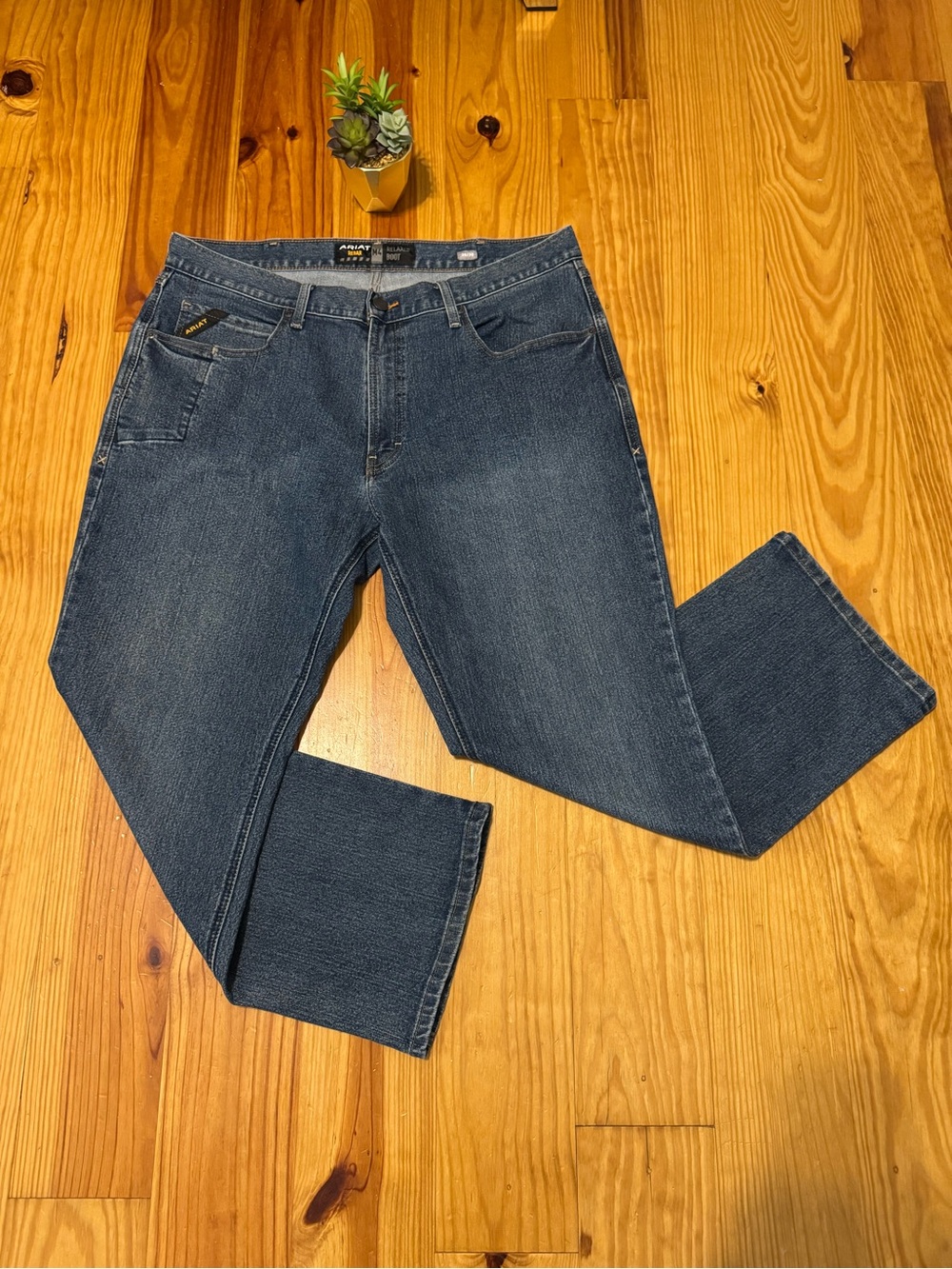 ARIAT Jeans Rebar M4 Mens 38/30 Relaxed Boot Denim Carbine Wash Work Wear